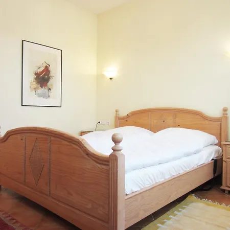 Apartment Duenenstrasse